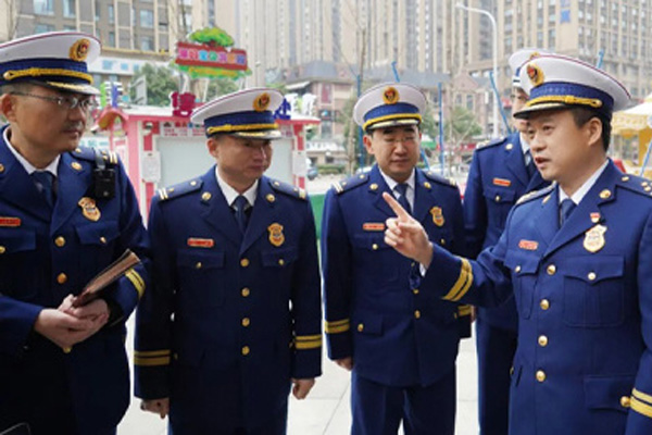 More than 180 fire hazards have been discovered! Jingzhou Fire Department launches a special rectification action for large-scale commercial complexes